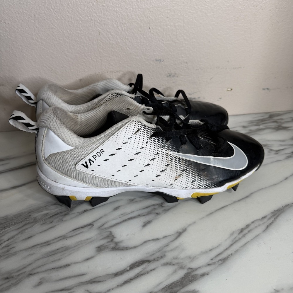 Nike Vapor Untouchable Shark 3 Black Low-Top Football Cleats Size 11